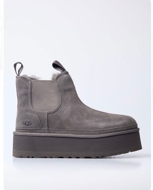 c.    Ugg