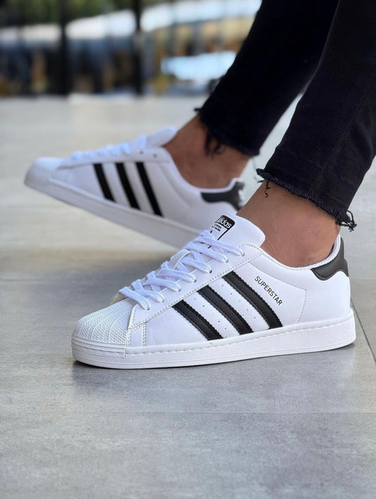 p.   Adidas Super Star